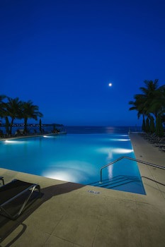 Guam Reef Hotel