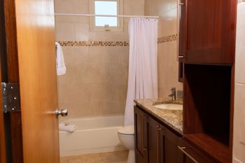 Ciqala Suites Hotel