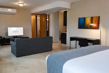 Ciqala Suites Hotel