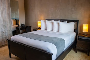 Ciqala Suites Hotel