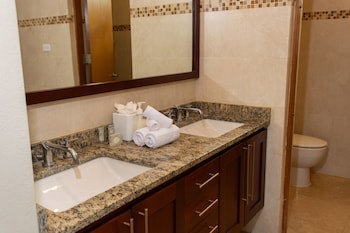 Ciqala Suites Hotel