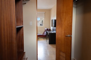Ciqala Suites Hotel