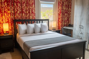 Ciqala Suites Hotel