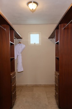 Ciqala Suites Hotel