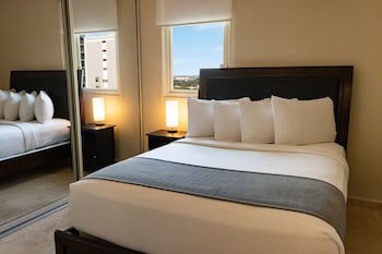 Ciqala Suites Hotel