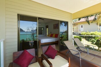 Bay View Resort And Premier Resort