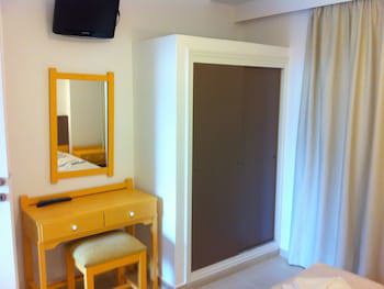 Fantasia Hotel Apartments fotoğrafı