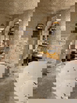 Roma Cave Suite Hotel