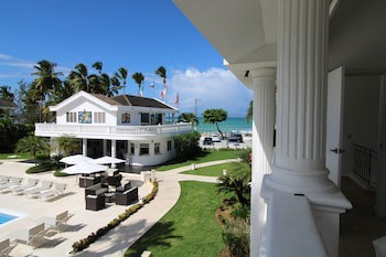 Albachiara Hotel