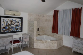 Albachiara Hotel