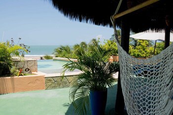 Dayo Hotel