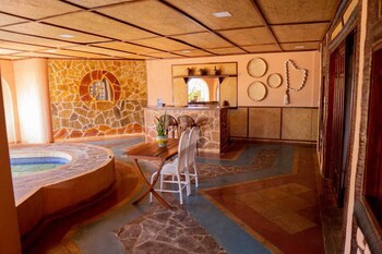 Dayo Hotel