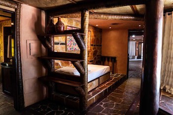 Dayo Hotel