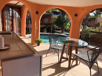 Dayo Hotel
