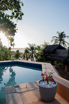 Dayo Hotel