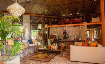 Dayo Hotel