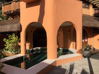 Dayo Hotel