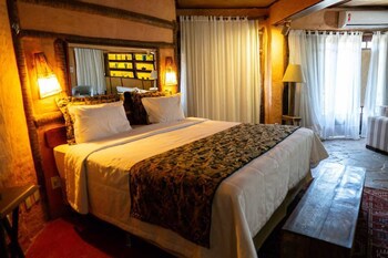 Dayo Hotel