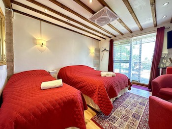 Anand Lodge