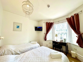 Anand Lodge