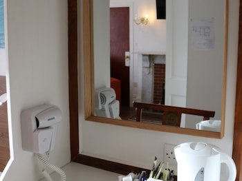 Anand Lodge
