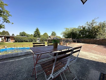 Anand Lodge