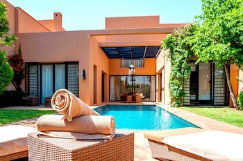 Al Maaden Villahotel & Spa