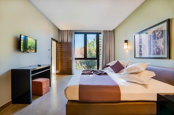 Al Maaden Villahotel & Spa