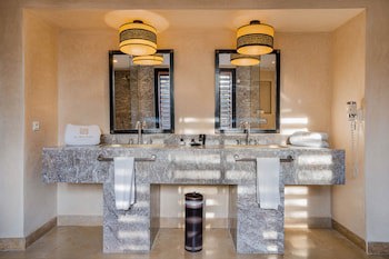 Al Maaden Villahotel & Spa