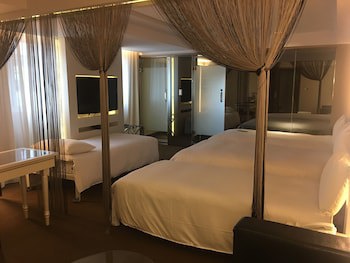Forward Hotel Nangang