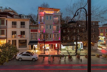 Charm Hotel