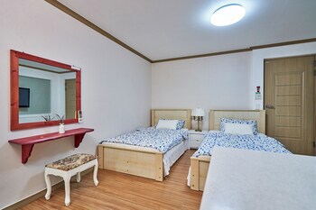 Bellus Rose Pension Hotel
