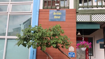 Bellus Rose Pension Hotel