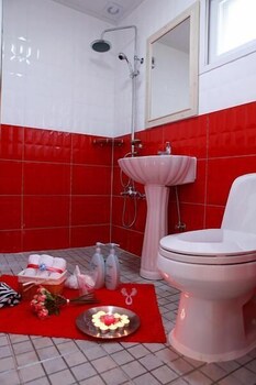 Bellus Rose Pension Hotel