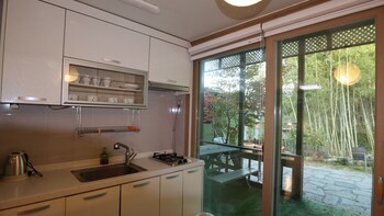 Bellus Rose Pension Hotel