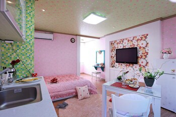 Bellus Rose Pension Hotel