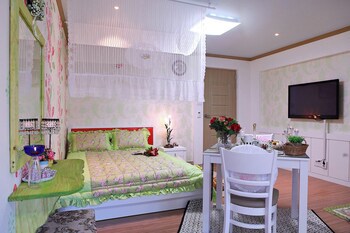 Bellus Rose Pension Hotel