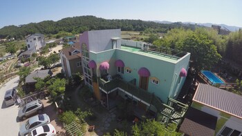 Bellus Rose Pension Hotel