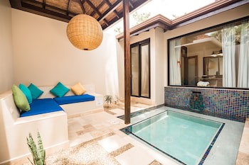 Almond Beach Resort At Jaguar Reef