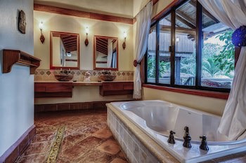 Almond Beach Resort At Jaguar Reef