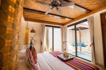 Almond Beach Resort At Jaguar Reef