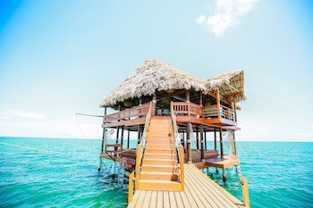 Almond Beach Resort At Jaguar Reef