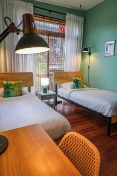 Almond Beach Resort At Jaguar Reef