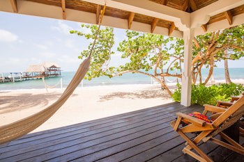 Almond Beach Resort At Jaguar Reef