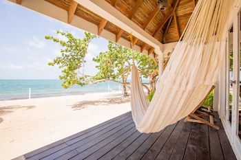 Almond Beach Resort At Jaguar Reef