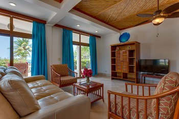 Almond Beach Resort At Jaguar Reef