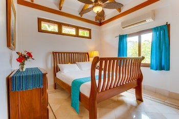 Almond Beach Resort At Jaguar Reef