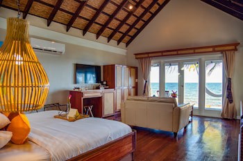 Almond Beach Resort At Jaguar Reef