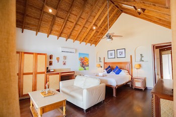 Almond Beach Resort At Jaguar Reef
