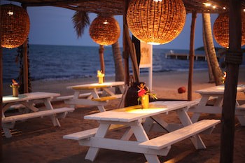 Almond Beach Resort At Jaguar Reef